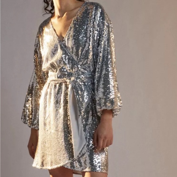NWOT Anthropologie Lisabette Sequin Dress Size Medium Silver Z561 - Picture 1 of 7